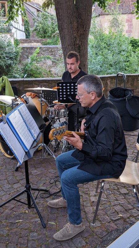 18574e1d8b854e2d32f4b5c248230215