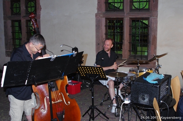 cbfeee33bbdfadae2ac0cacdaee8c8bb