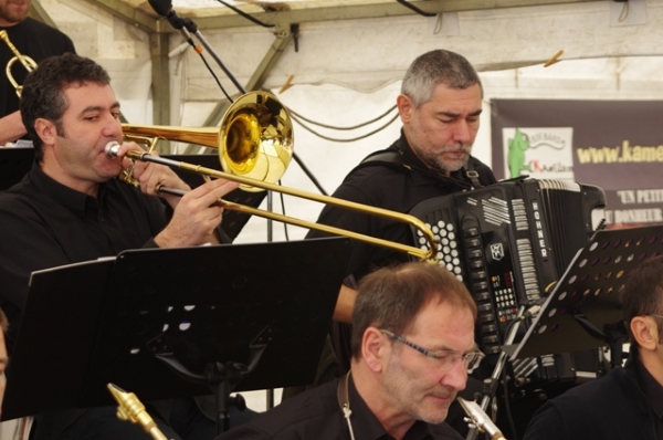 f6edd9e5984a74eacd1a15f3a7aa876f