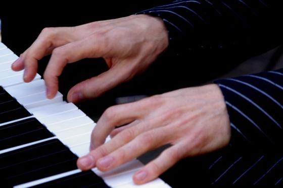 kbb_holtzwhir_09-09_12